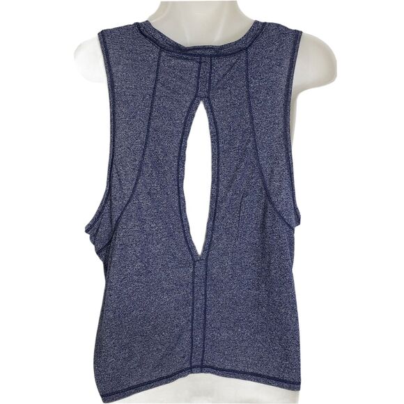 Reebok Womens Crop Top Large Throwback Blue Graphic Workout Slim Fit Slit Back - Picture 2 of 9